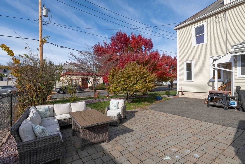 60 Westfield Road Holyoke, MA 01040 - Photo 6 of 39 Gallery Image 6