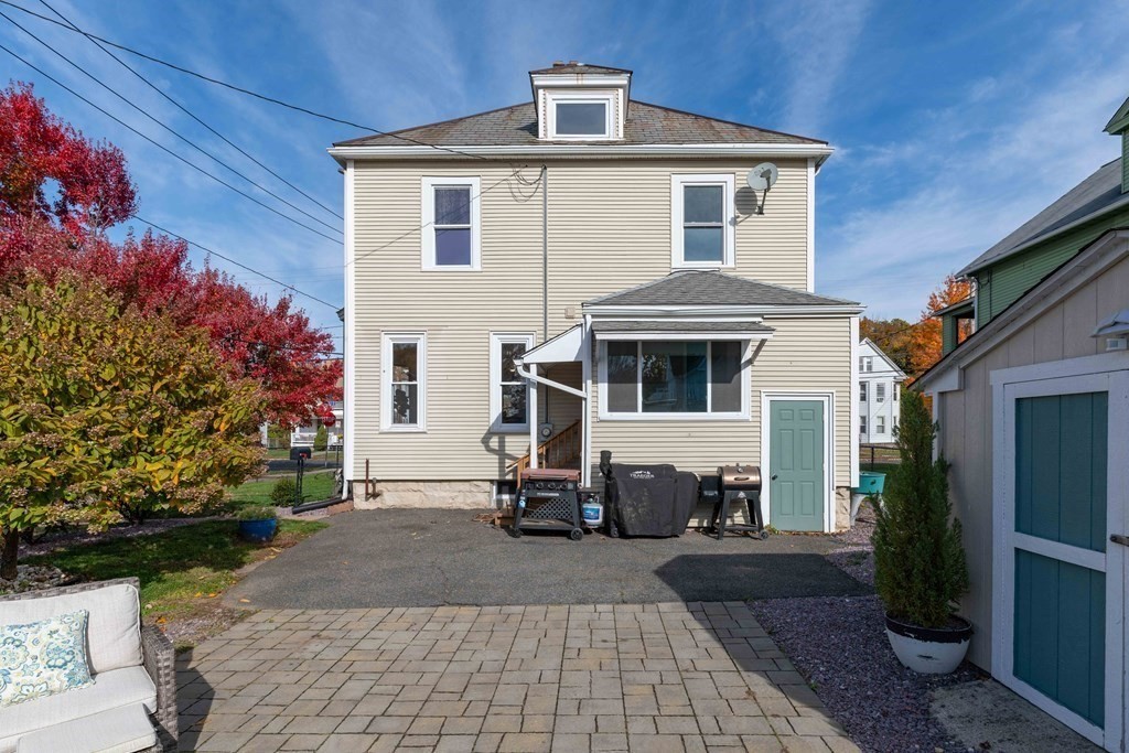 60 Westfield Road Holyoke, MA 01040 - Photo 7 of 39 Gallery Image 7