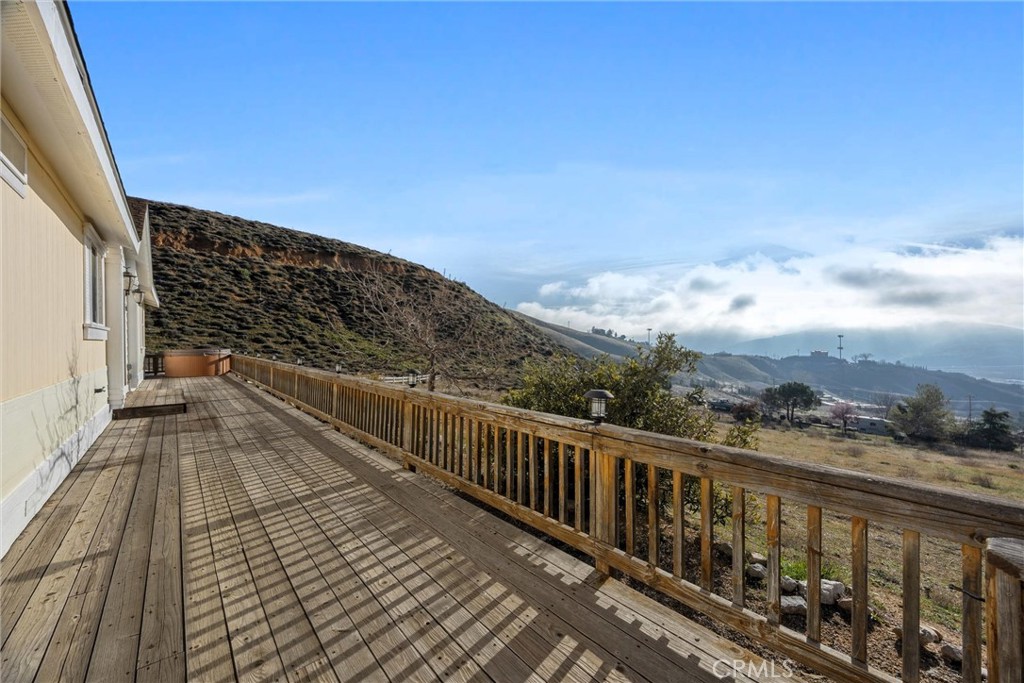 990 Mesa Valley Road Lebec, CA 93243 - Photo 28 of 38 a view of balcony with furniture