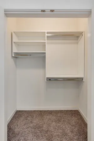 $2,450 | 2824 West Van Buren Street, Unit 201, Chicago, IL 60612