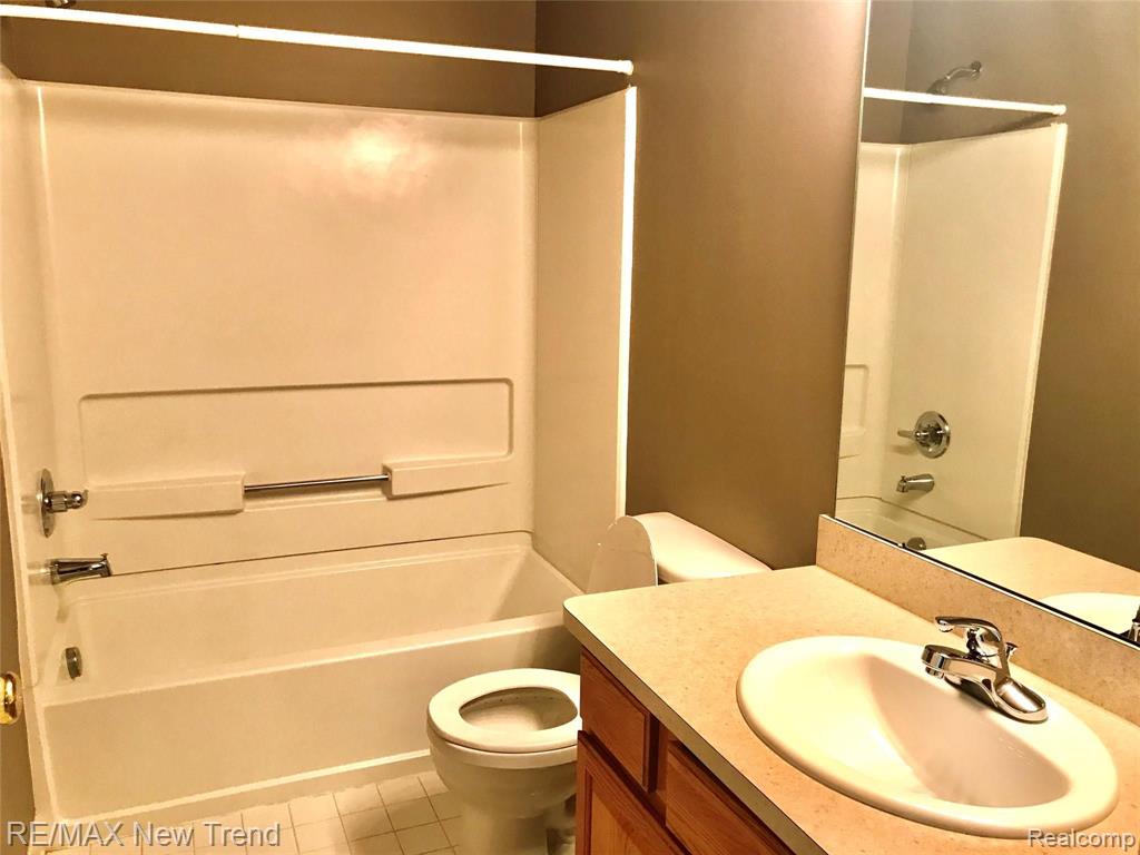727 Cherry Orchard Road Canton, MI 48188 - Photo 17 of 22