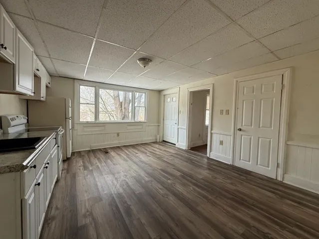 $2,200 | 40 School Street, Unit A, Franklin, NH 03235