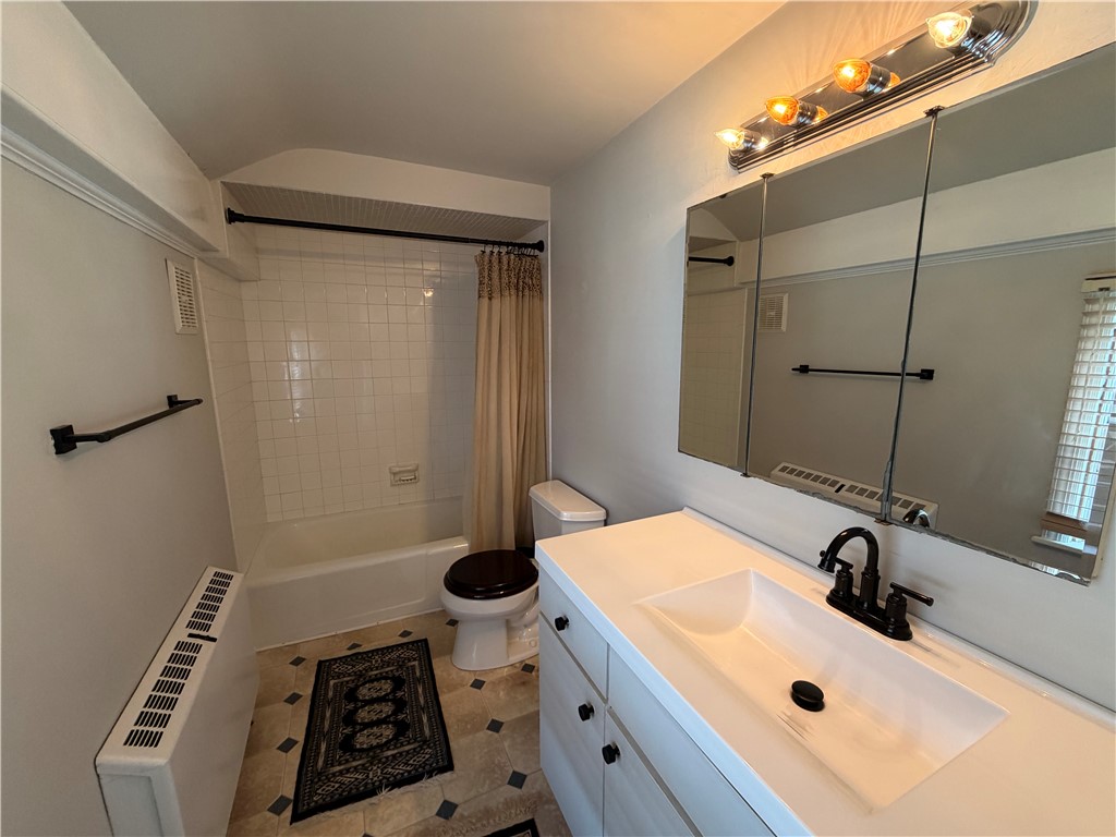 63 Poplar Street, Unit 3 Newport, RI 02840 - Photo 13 of 14