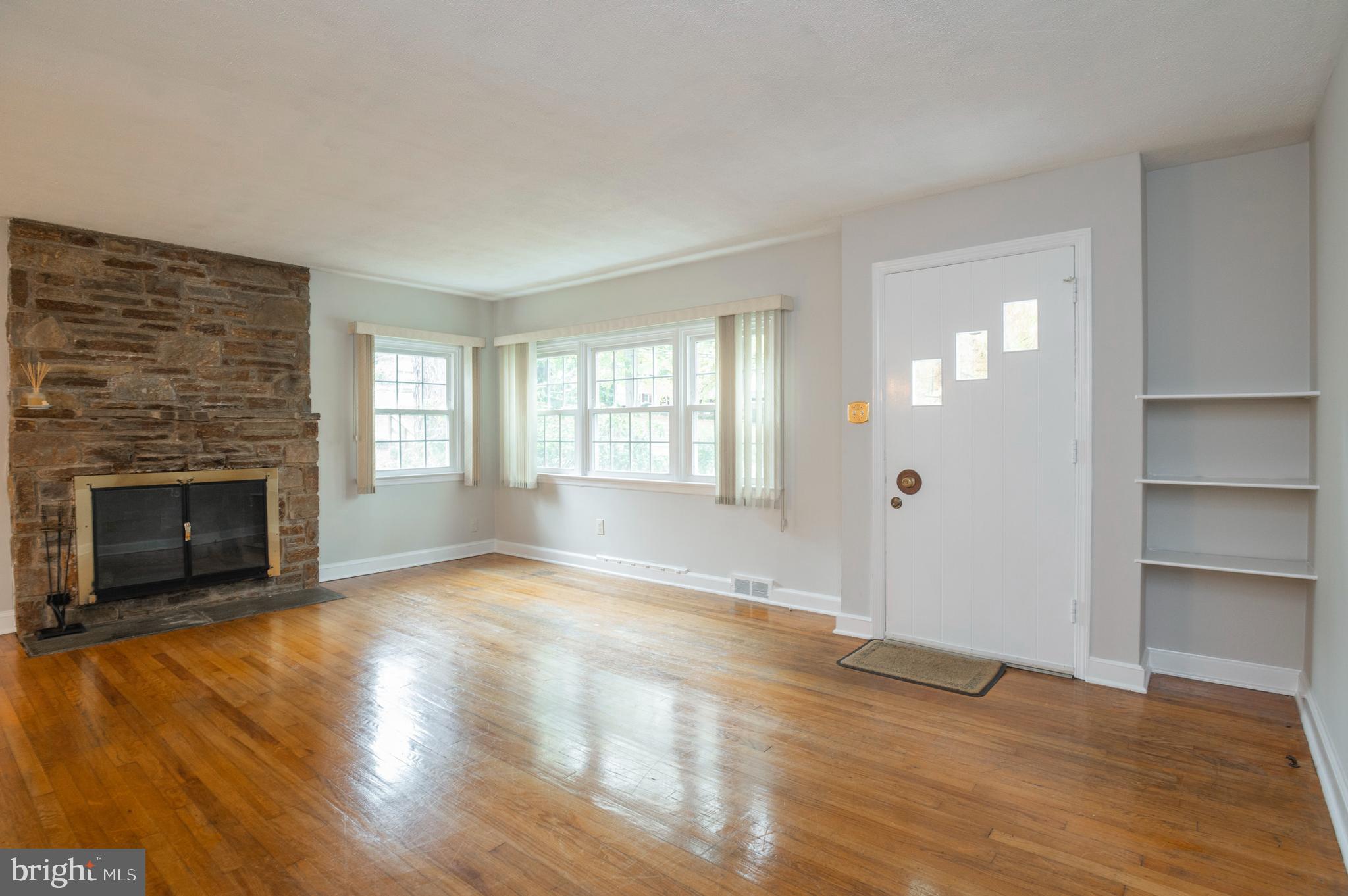 253 West Chestnut Hill Road Newark, DE 19713 - Photo 3 of 26 Gallery Image 3