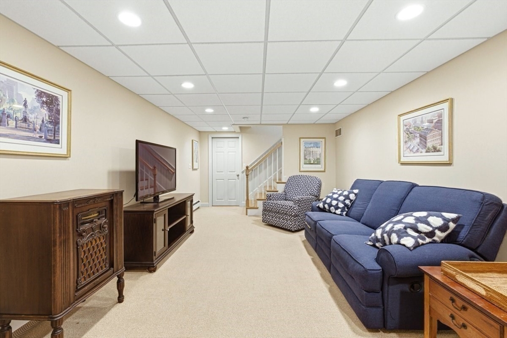 7 Tanglewood Road Walpole, MA 02032 - Photo 30 of 40