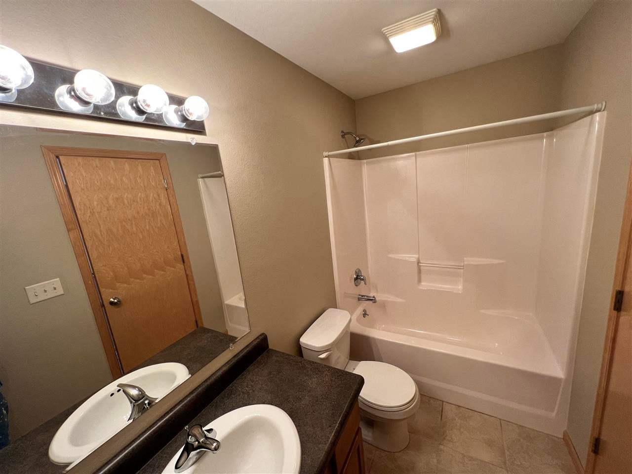 270 South Park Ridge Road North Liberty, IA 52317 - Photo 19 of 37 Gallery Image 19