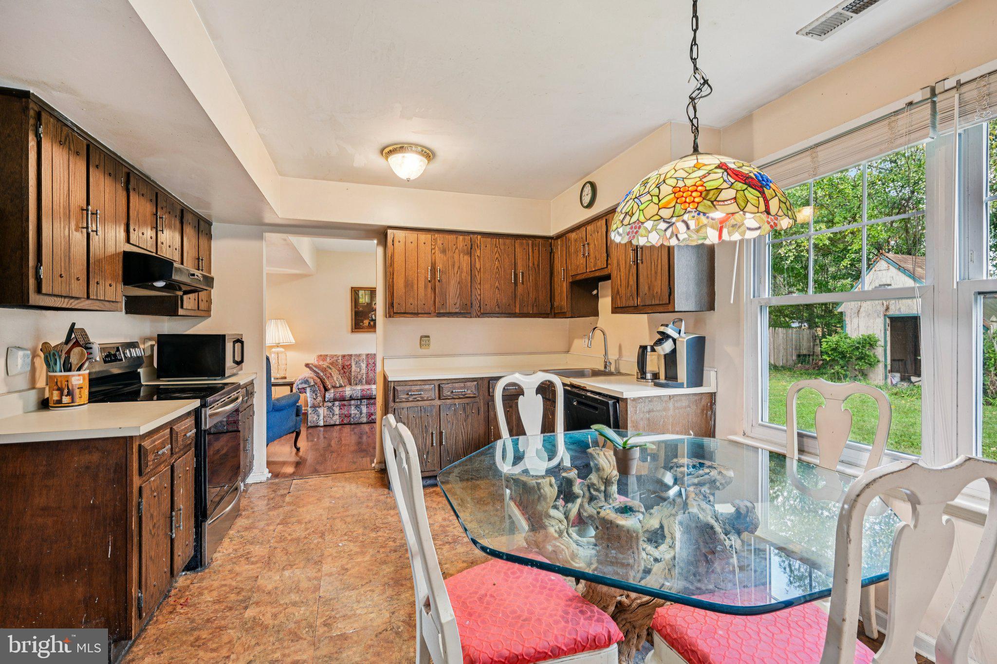 13 Tarnsfield Road Westampton, NJ 08060 - Photo 19 of 44 a very nice looking dining room with kitchen island furniture