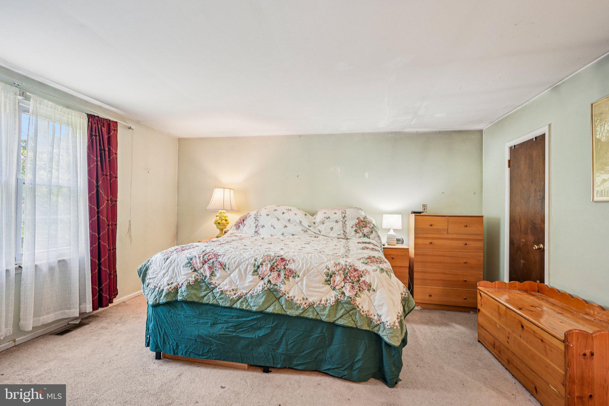 13 Tarnsfield Road Westampton, NJ 08060 - Photo 30 of 44 a bedroom with a bed and dresser