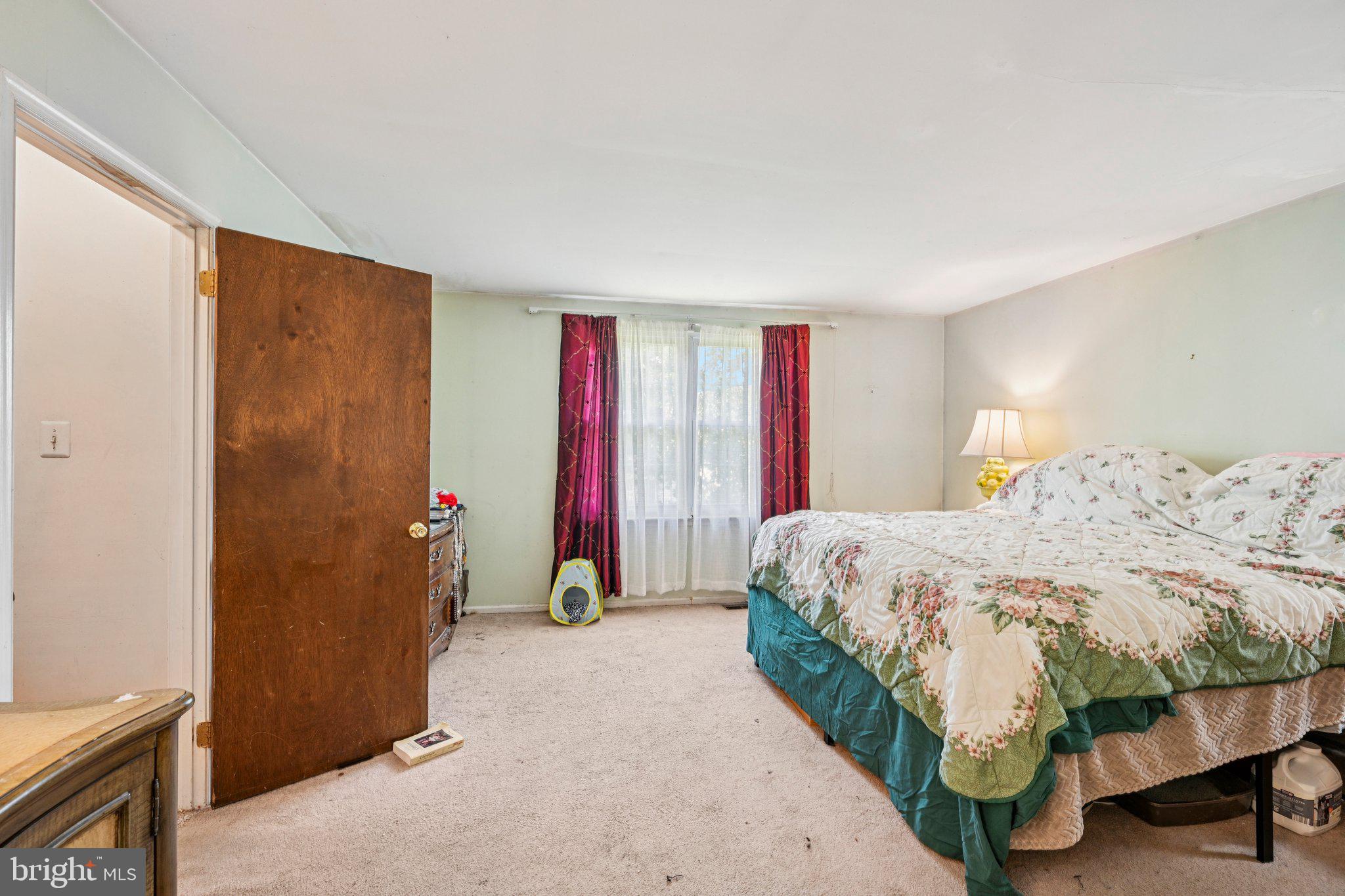 13 Tarnsfield Road Westampton, NJ 08060 - Photo 33 of 44 a bedroom with a bed and a window