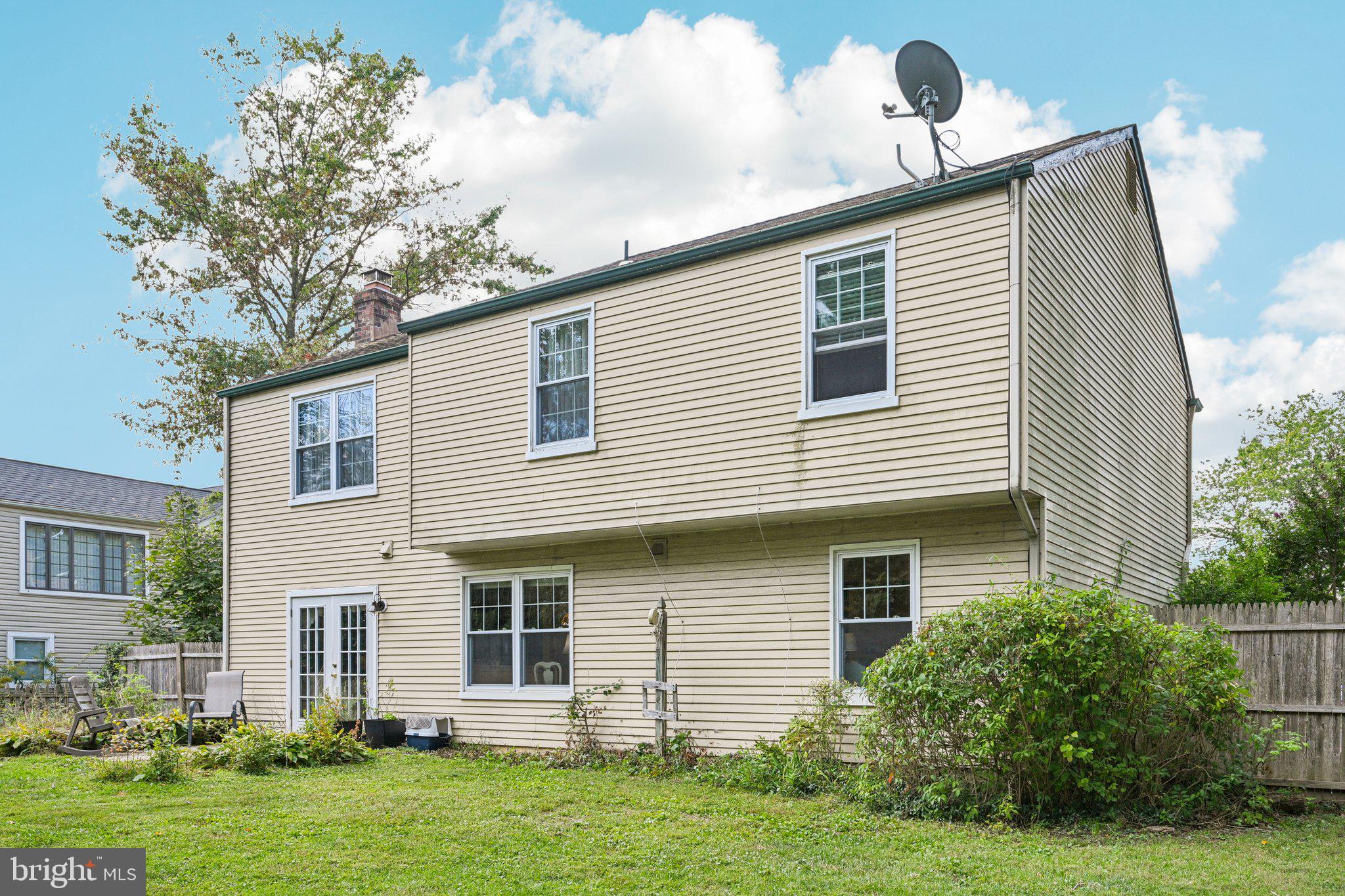 13 Tarnsfield Road Westampton, NJ 08060 - Photo 40 of 44 a front view of house with yard