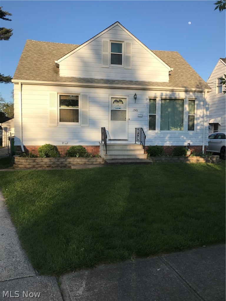 1501 Mapledale Road Wickliffe, OH 44092 - Photo 2 of 18 Gallery Image 2