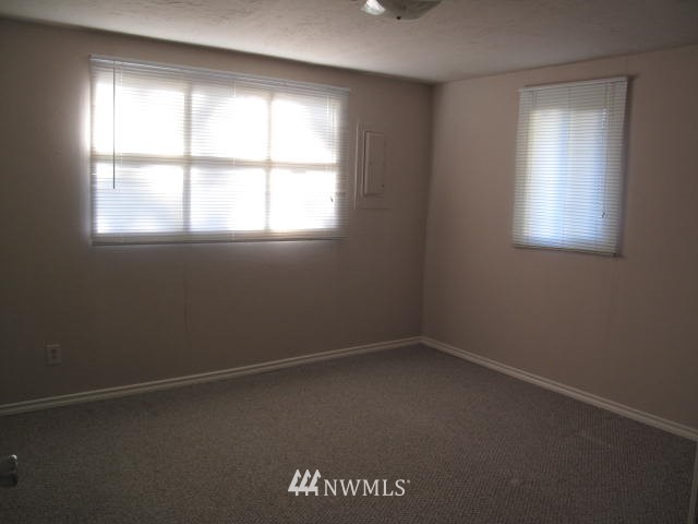 2719 Gibson Road Everett, WA 98204 - Photo 9 of 11