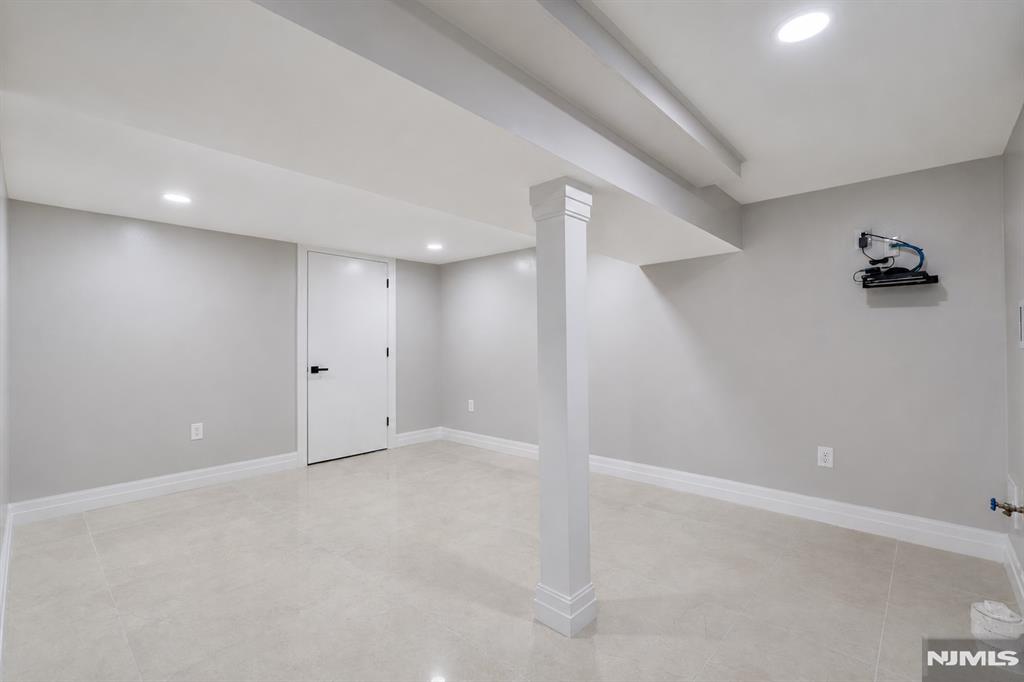 67 Melody Hill Road Clifton, NJ 07013 - Photo 16 of 25