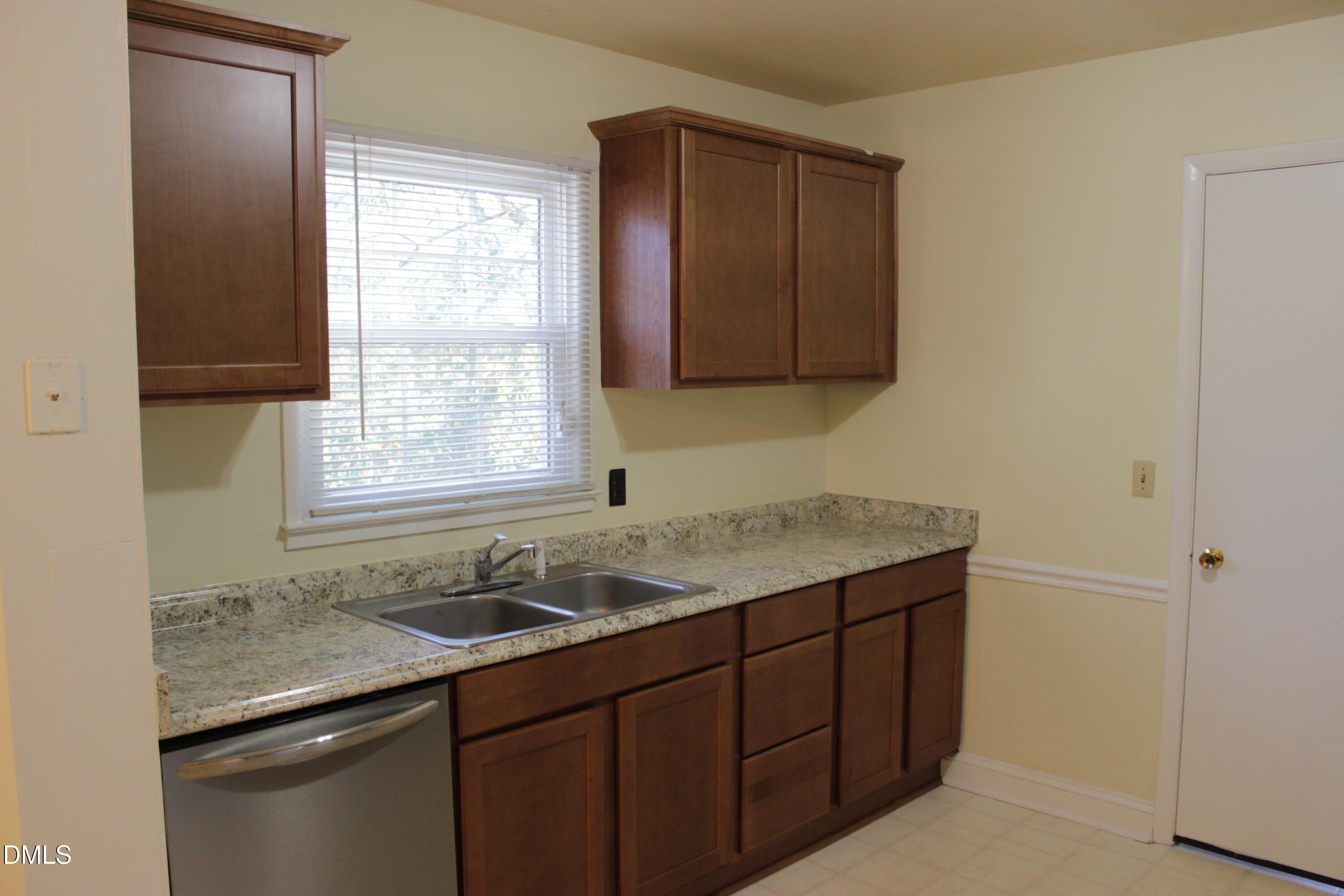 405 Killington Drive Raleigh, NC 27609 - Photo 11 of 12 405 killington 10