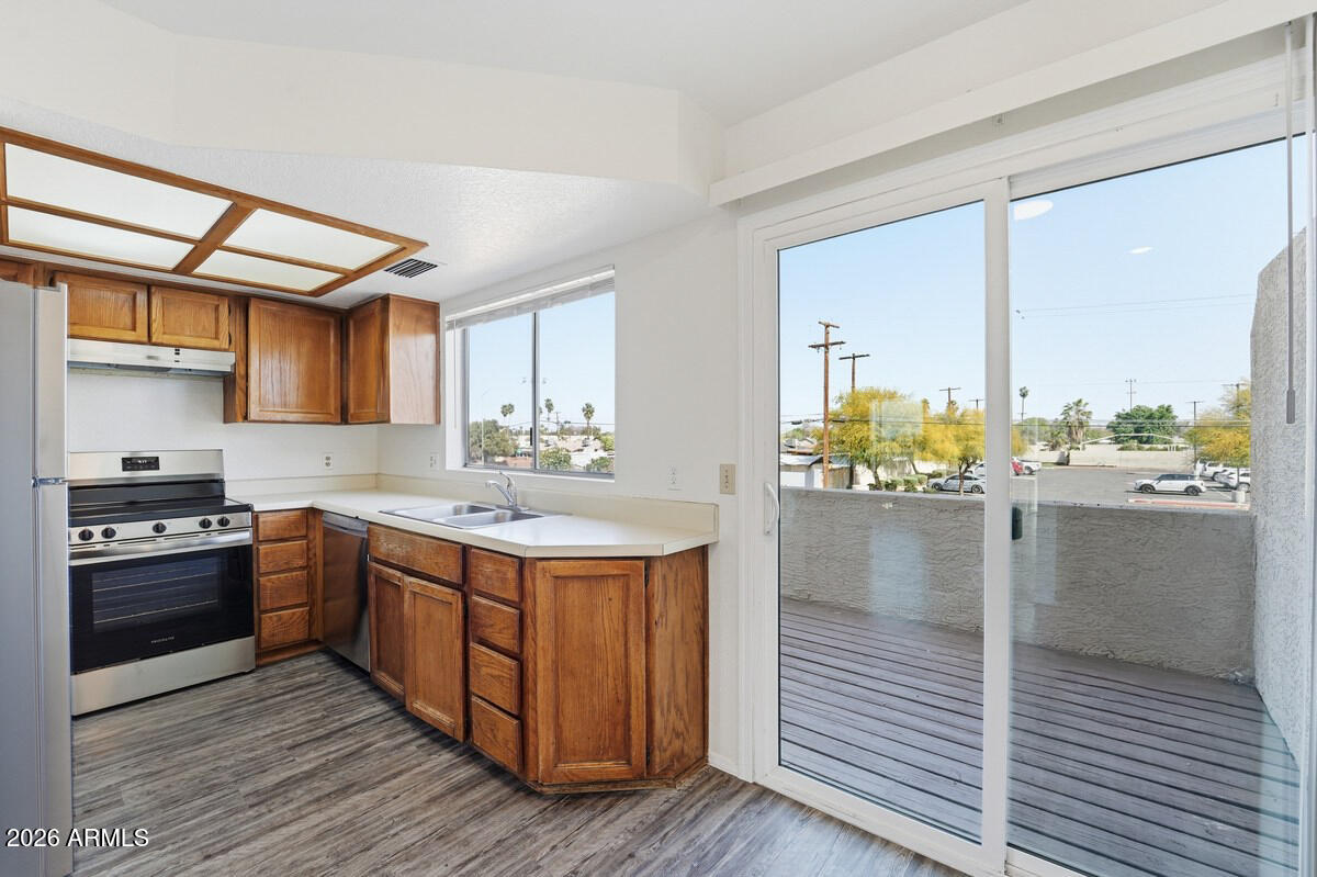 225 North Pomeroy, Unit 14 Mesa, AZ 85201 - Photo 3 of 21 225 N Pomeroy APT 14-10