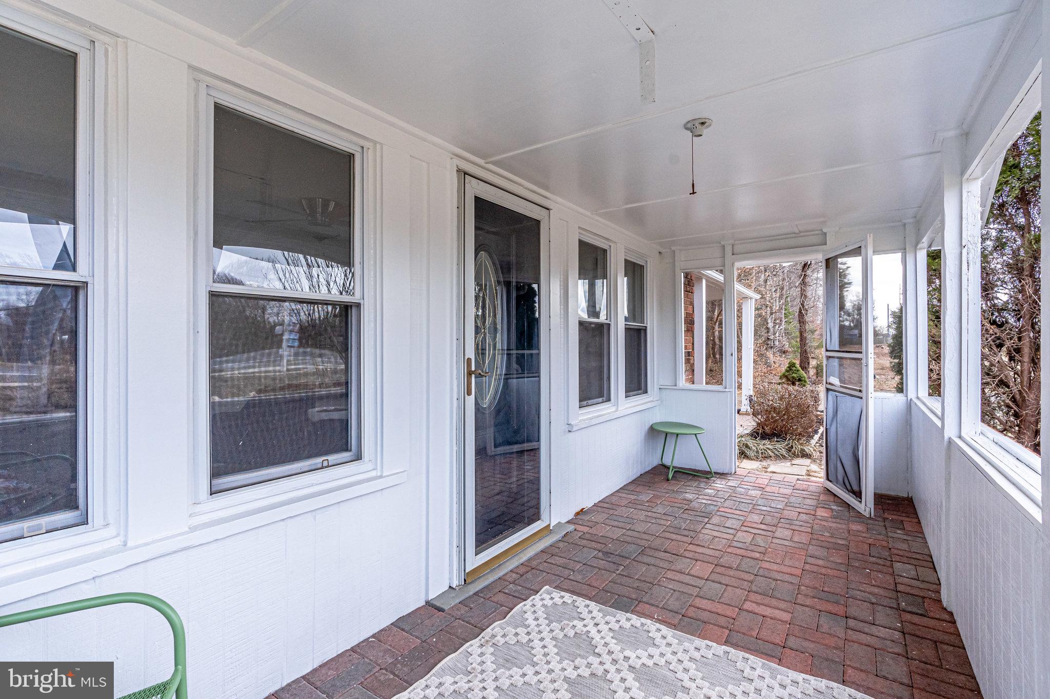 13509 Dumfries Road Manassas, VA 20112 - Photo 5 of 30 Gallery Image 5