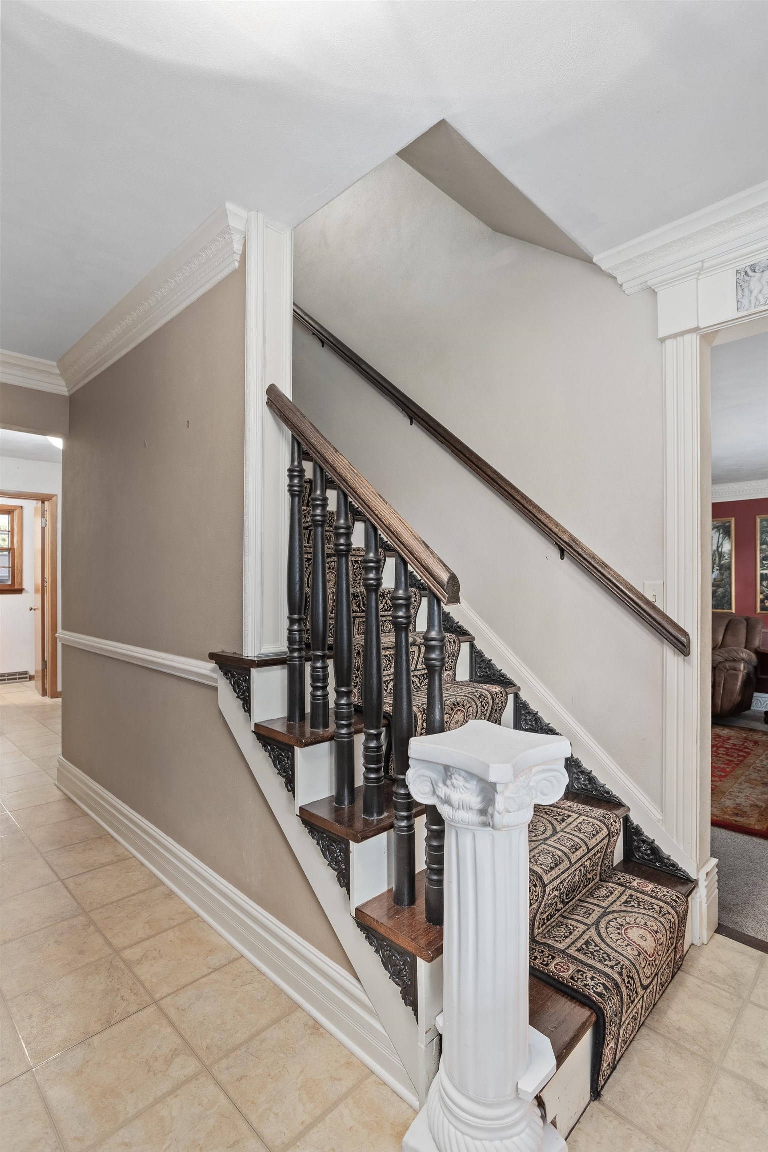 2334 Elizabeth Street Janesville, WI 53548 - Photo 5 of 36