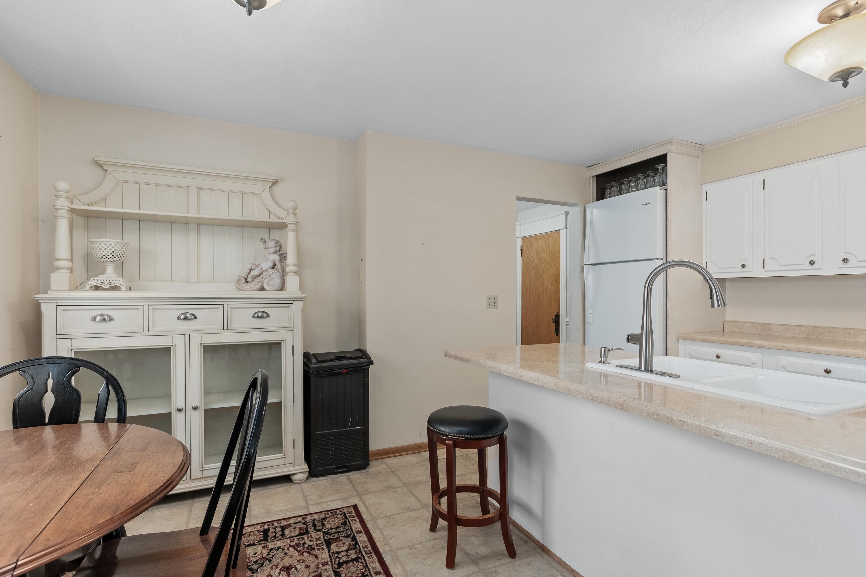 2334 Elizabeth Street Janesville, WI 53548 - Photo 9 of 36