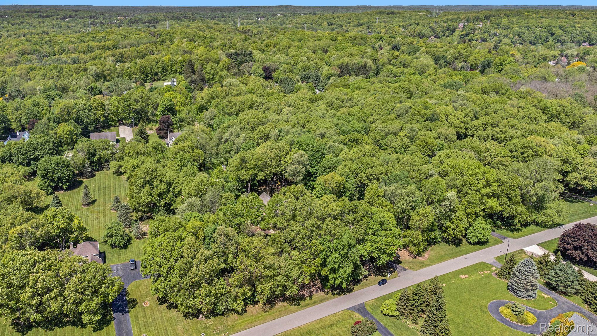 8065 Woodview Road Clarkston, MI 48348 - Photo 55 of 56 Gallery Image 55