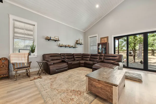 $1,600,000 | 19885 Keenan Cut Off Road, Montgomery, TX 77316