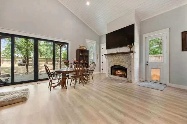 $1,600,000 | 19885 Keenan Cut Off Road, Montgomery, TX 77316