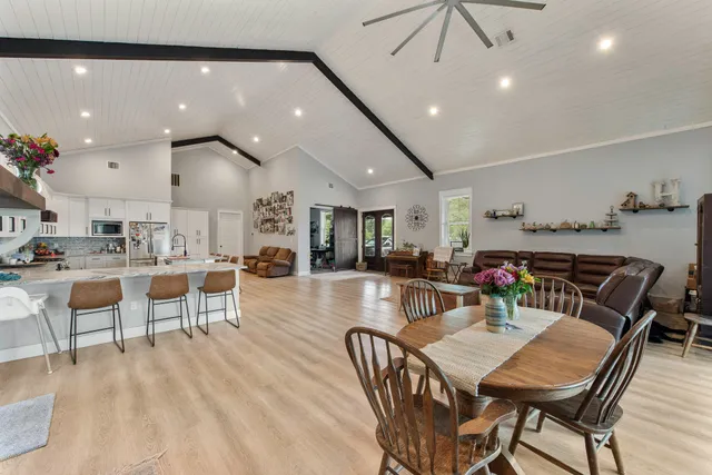 $1,600,000 | 19885 Keenan Cut Off Road, Montgomery, TX 77316