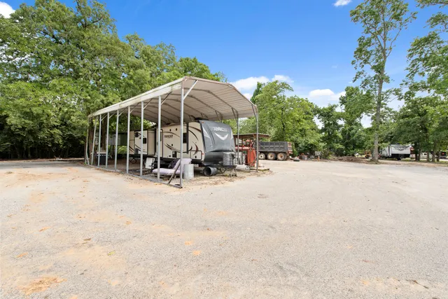 $1,600,000 | 19885 Keenan Cut Off Road, Montgomery, TX 77316