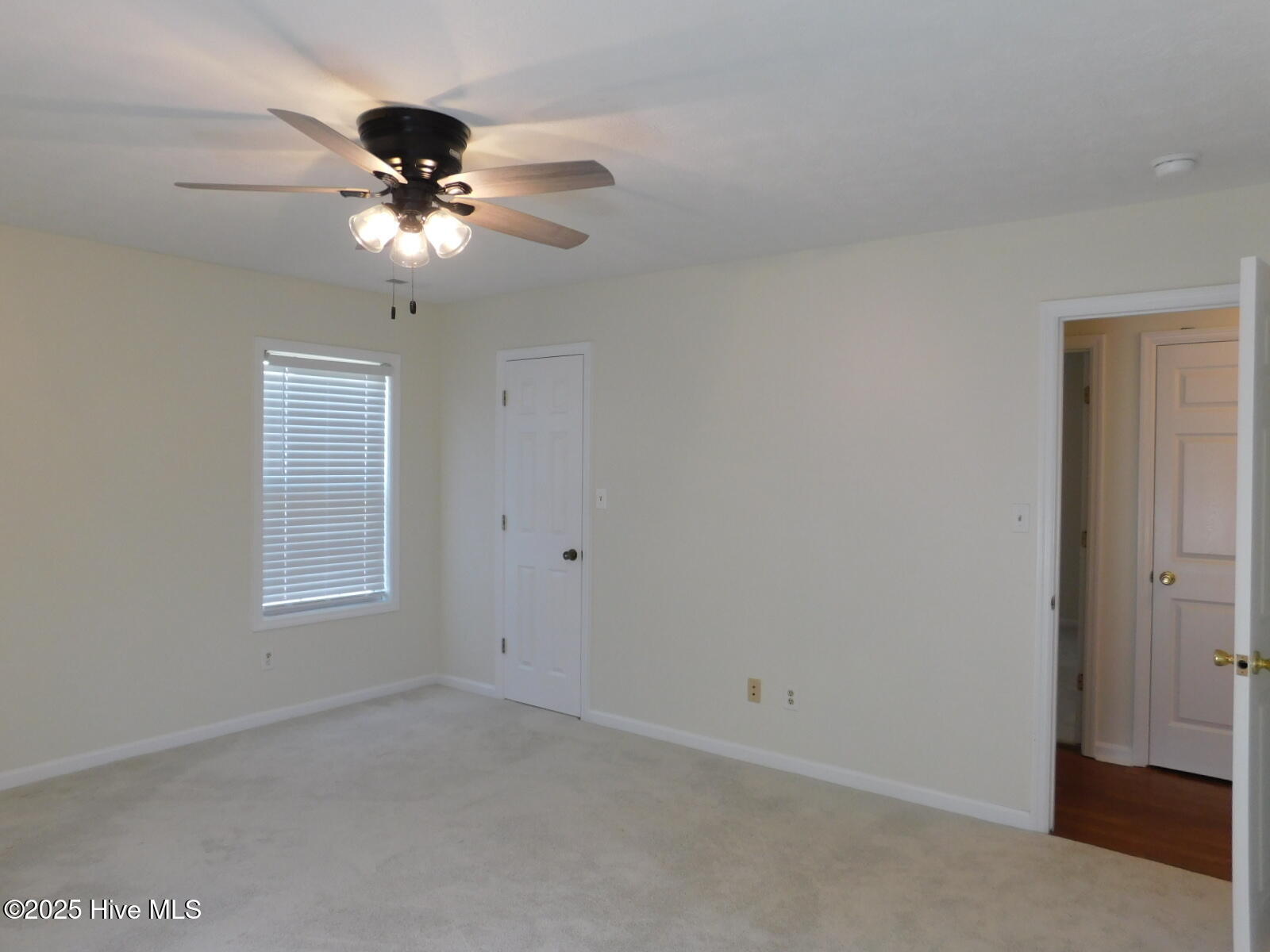 1005 Locust Court Havelock, NC 28532 - Photo 23 of 29 DSCN6039