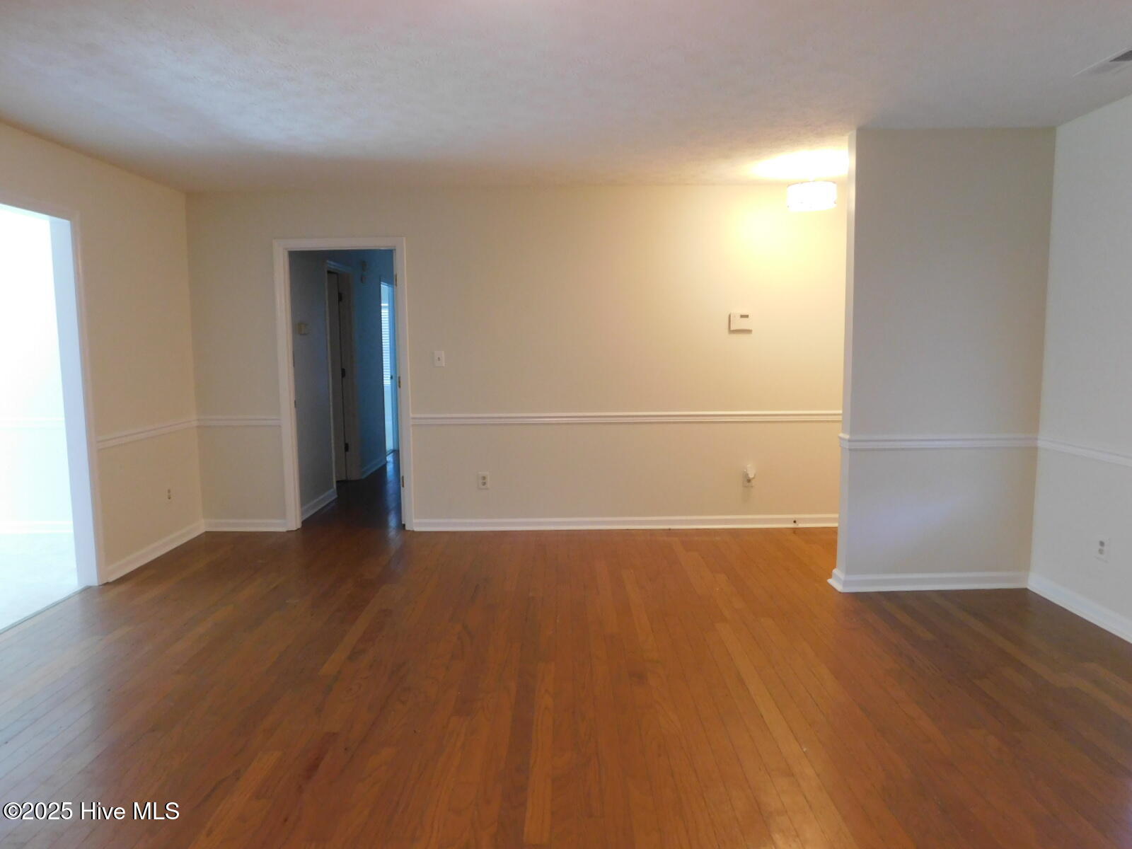 1005 Locust Court Havelock, NC 28532 - Photo 5 of 29 DSCN5936