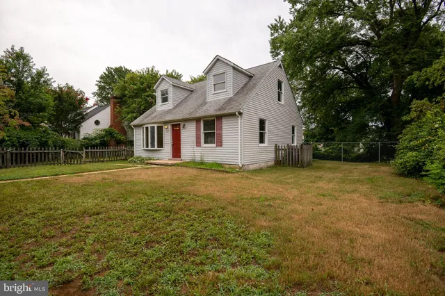 $2,400 | 839 Clifton Avenue, Arnold, MD 21012