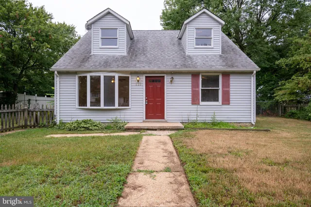 $2,400 | 839 Clifton Avenue, Arnold, MD 21012