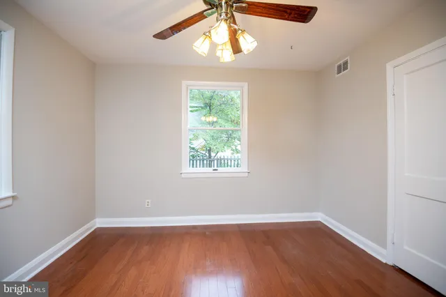 $2,400 | 839 Clifton Avenue, Arnold, MD 21012