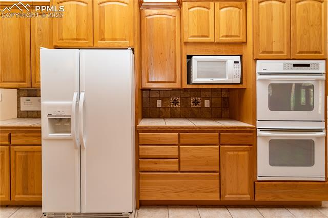 17330 Winchester Road Colorado Springs, CO 80908 - Photo 5 of 12 Gallery Image 5