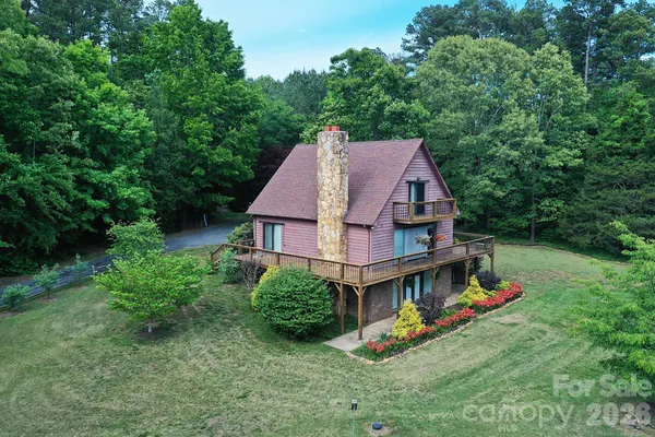 $399,900 | 86 King Arthurs Court, Hickory, NC 28601