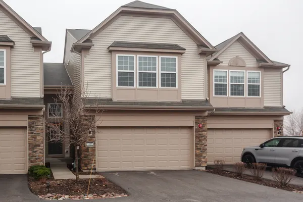 $2,650 | 1437 Crimson Lane, Yorkville, IL 60560