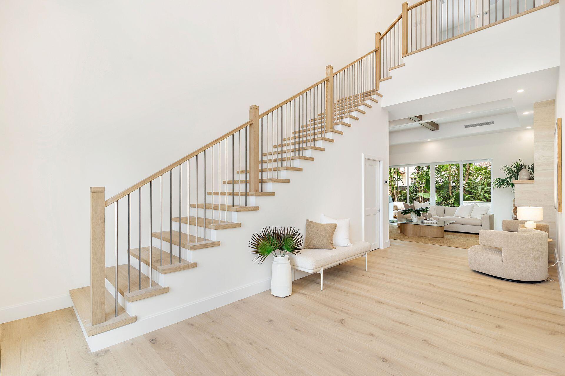 369 Avila Road West Palm Beach, FL 33405 - Photo 12 of 58 Foyer