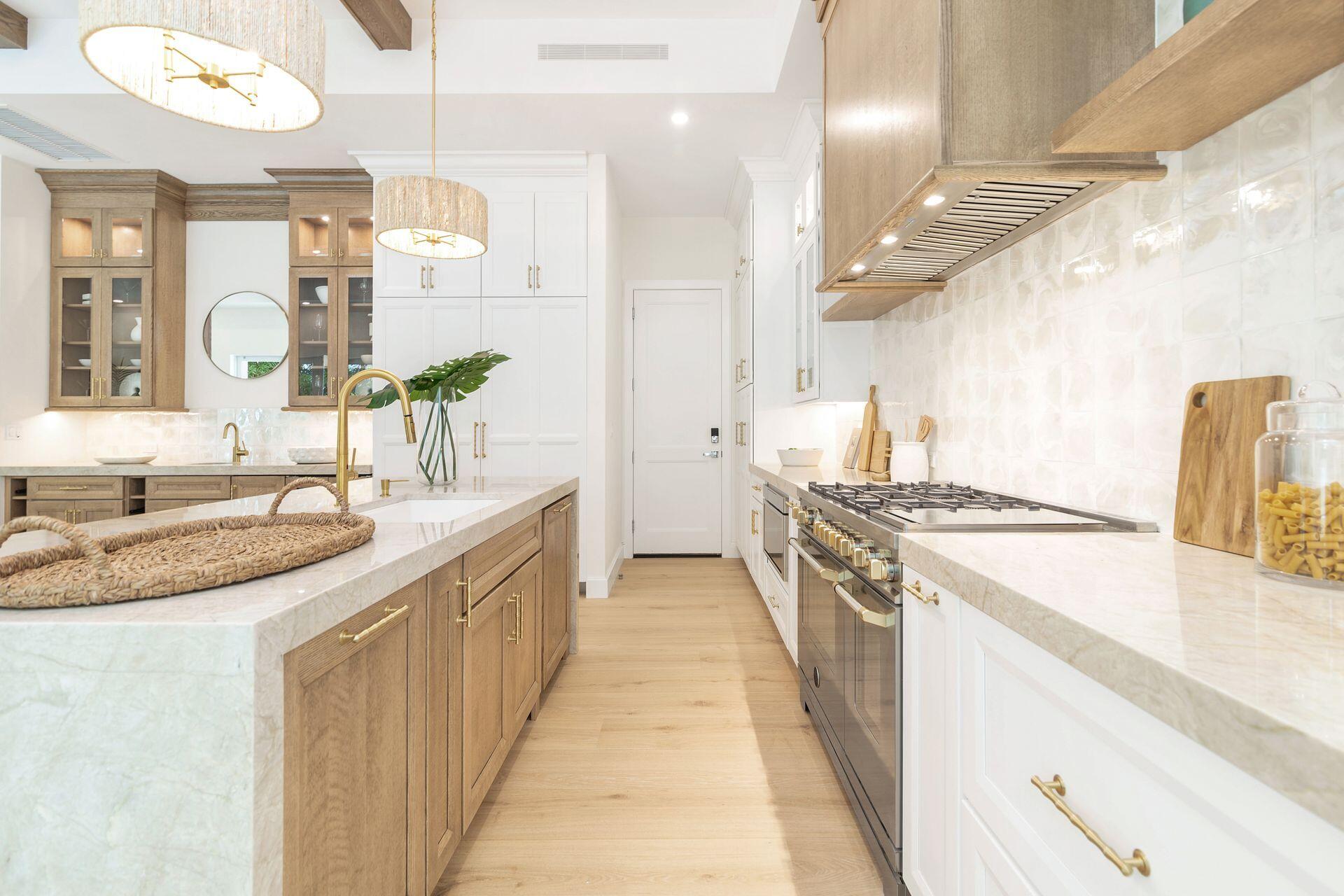 369 Avila Road West Palm Beach, FL 33405 - Photo 19 of 58 Kitchen