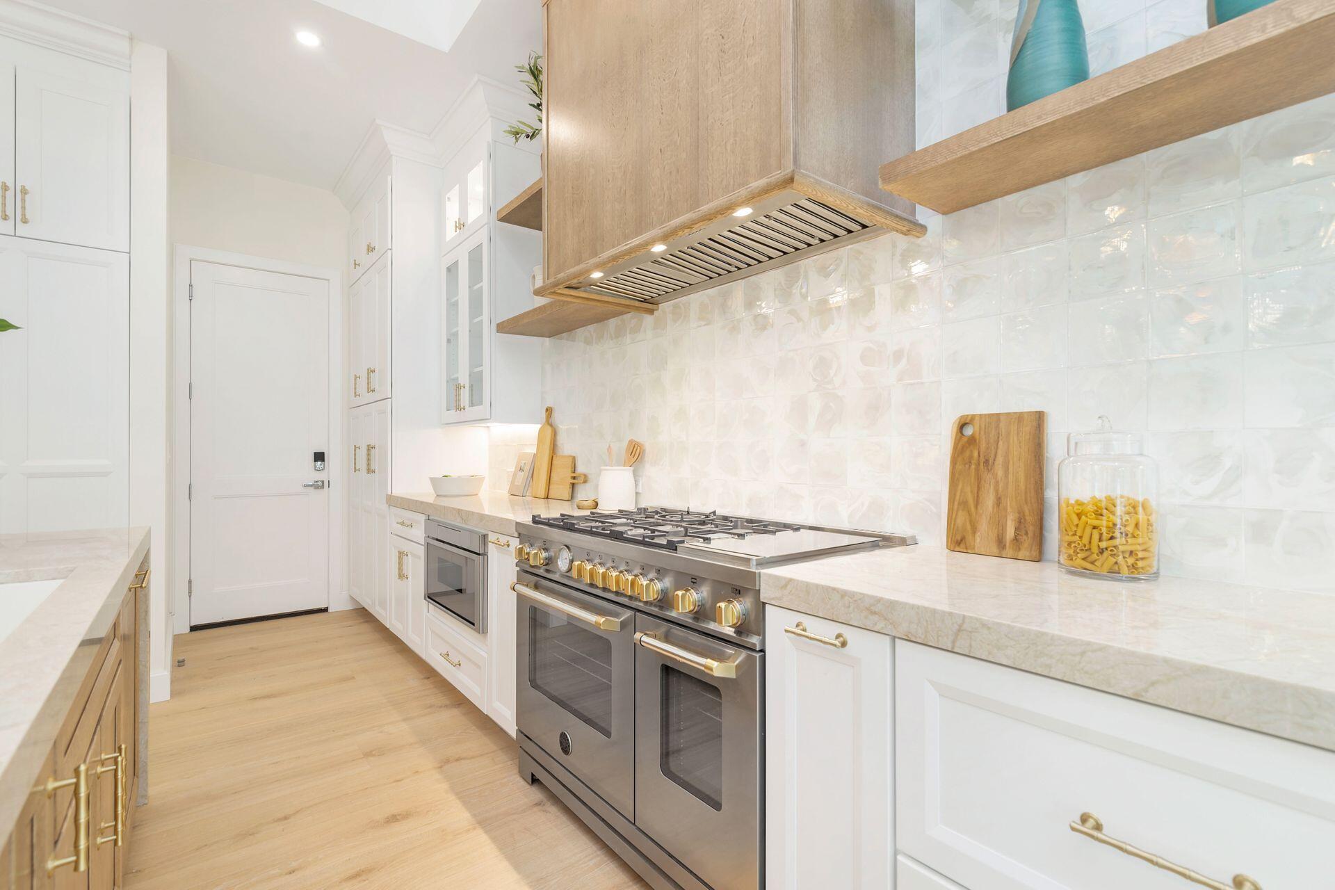 369 Avila Road West Palm Beach, FL 33405 - Photo 20 of 58 Kitchen