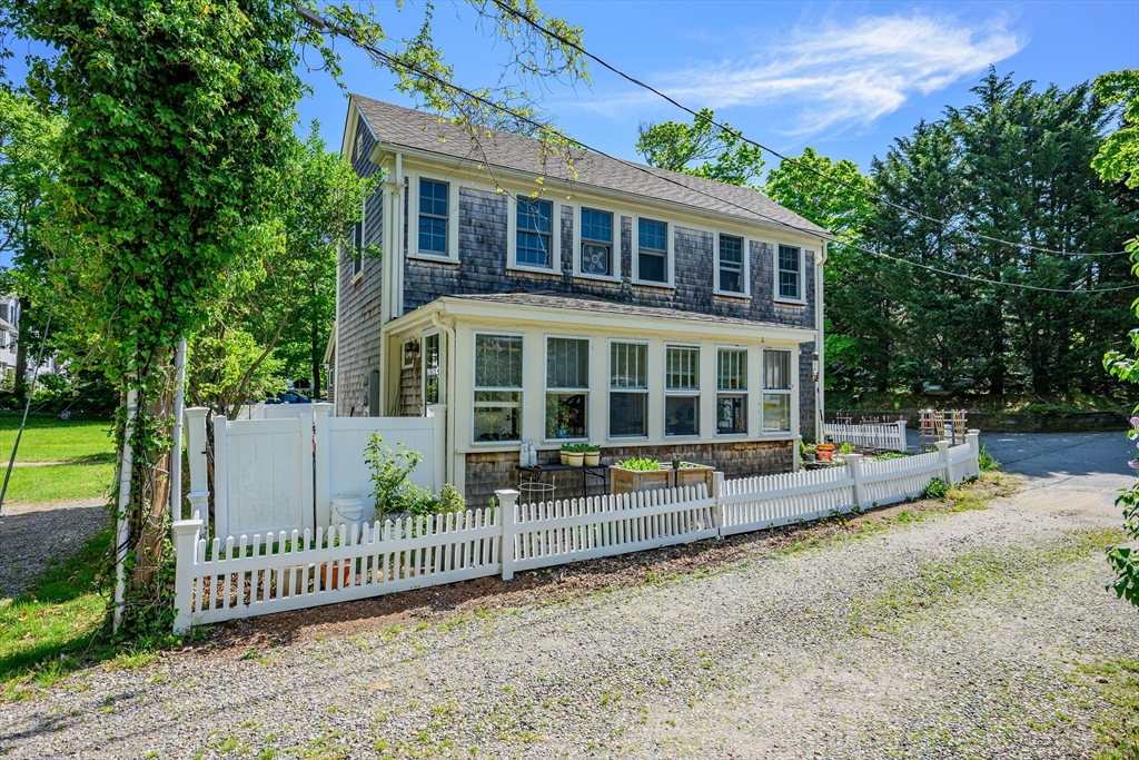 88 Route 6A Orleans, MA 02653 - Photo 15 of 27