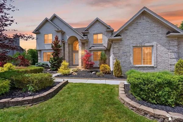 $574,900 | 23376 Kirby Drive, Flat Rock, MI 48134