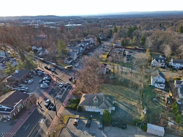 a view of outside area