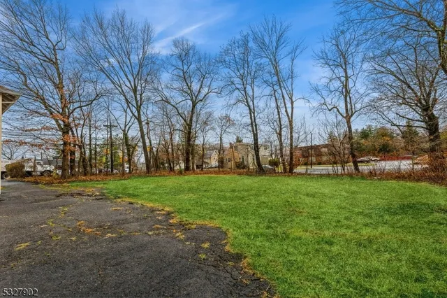 $400,000 | 192 Eagle Rock Avenue, Roseland, NJ 07068