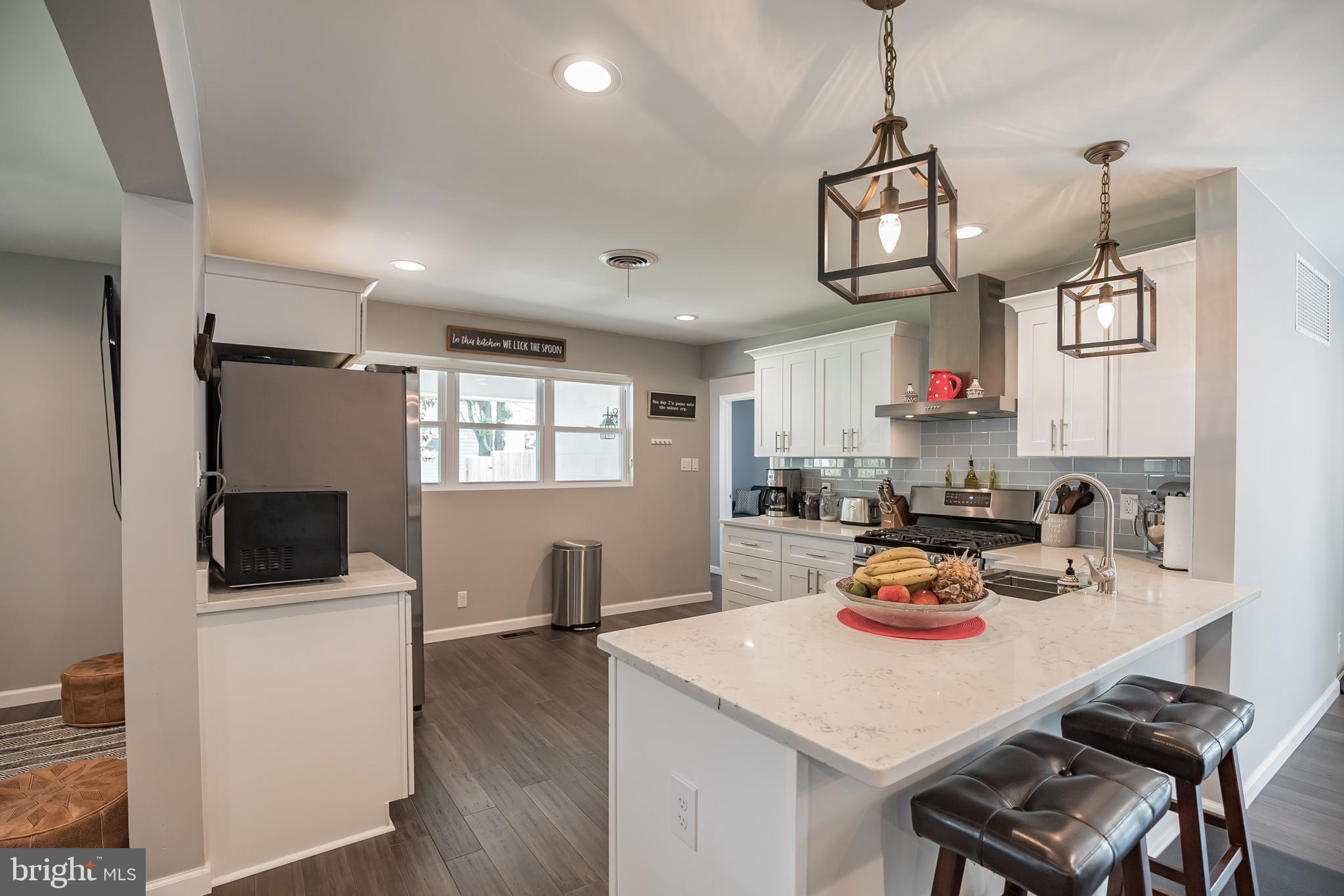 322 Juniper Drive Cherry Hill, NJ 08003 - Photo 17 of 41 Kitchen