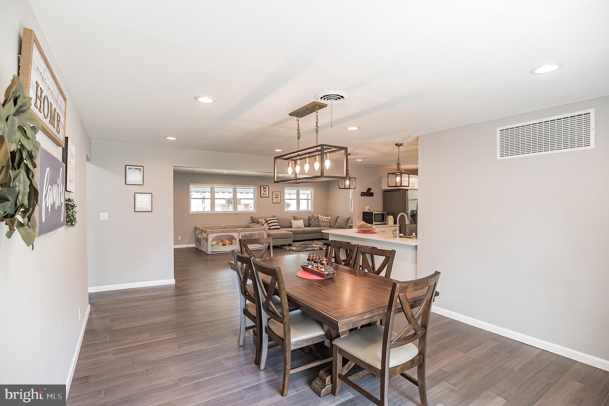 322 Juniper Drive Cherry Hill, NJ 08003 - Photo 24 of 41 Dining Room
