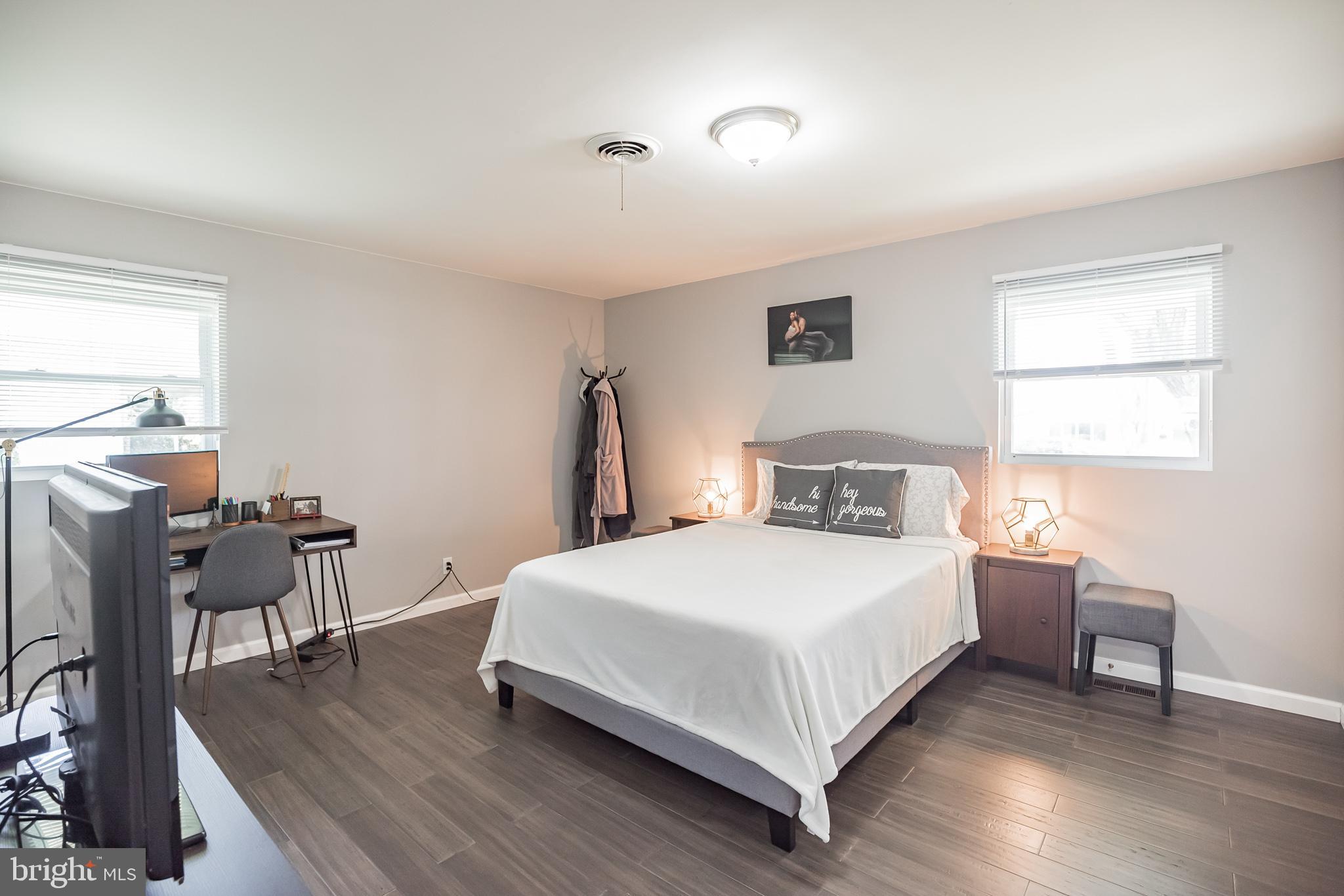 322 Juniper Drive Cherry Hill, NJ 08003 - Photo 25 of 41 Owners Bedroom