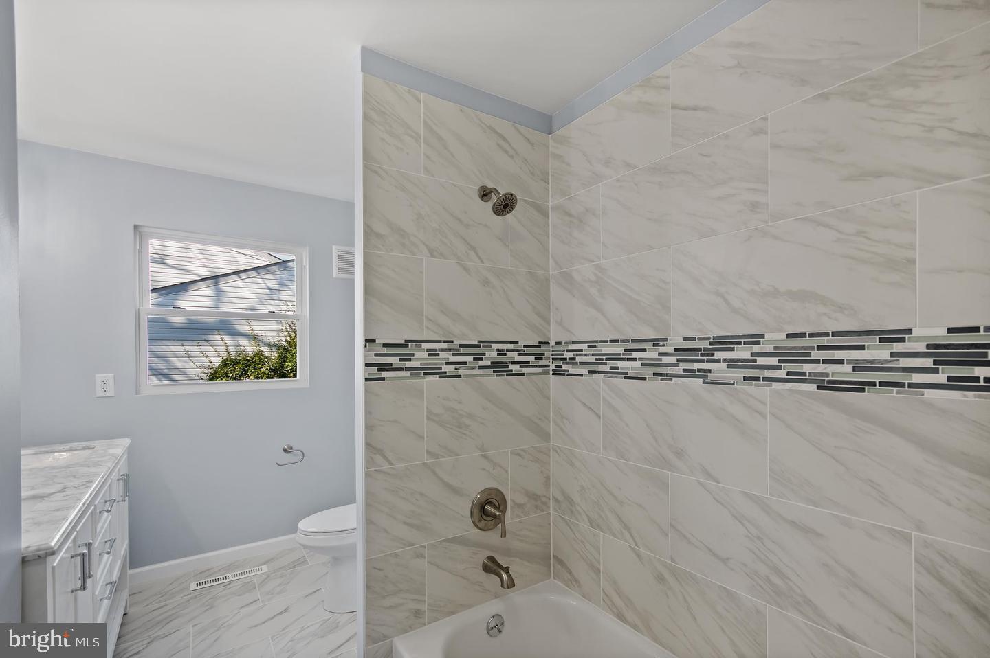 322 Juniper Drive Cherry Hill, NJ 08003 - Photo 30 of 41 Hall Full Bath