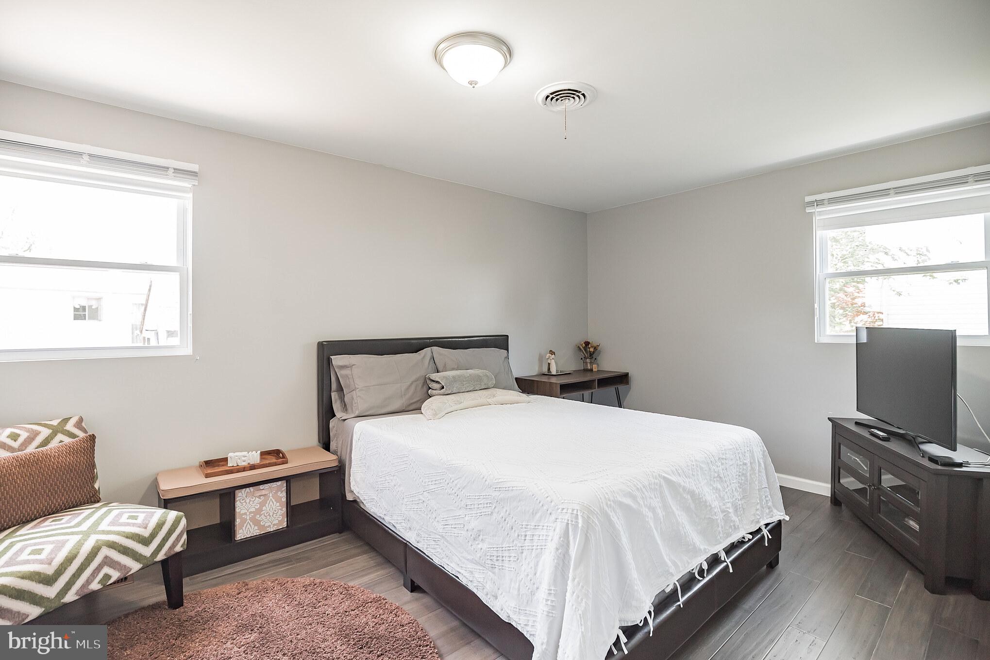 322 Juniper Drive Cherry Hill, NJ 08003 - Photo 34 of 41 3rd Bedroom