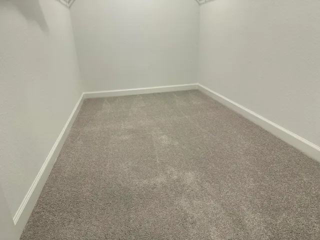 $2,500 | 10468 Northwest Suncrest Loop Port, Port St. Lucie, FL 34987