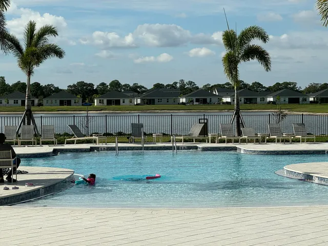 $2,500 | 10468 Northwest Suncrest Loop Port, Port St. Lucie, FL 34987