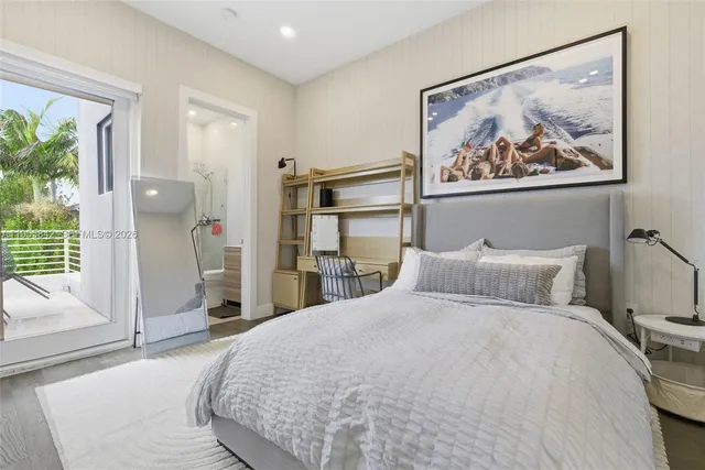 $15,500 | 454 Fernwood Road, Key Biscayne, FL 33149